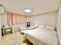 Gang Stay 3 Rooms for 6 Guests near Hwangnidan-gil Gyeongju - Chambres d'hôtes Gyeongju