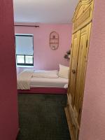 Einzelzimmer mit eigenem Bad