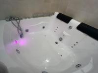 Dpto de Lujo Centrico con Jacuzzi y Balcon Parque de las Aguas - B&B Lima