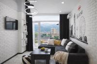 Black & White Studio Near Beach with Balcony Batumi - B&B Batum