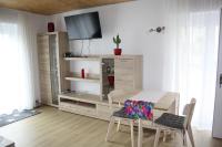 Ferienwohnung am Fuße der Burg Hohenzollern EG - Bed and Breakfast Hechingen