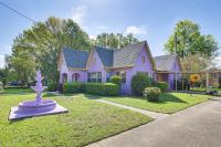 ‘Artists’ Nest’ Unique Home 2 Mi to Dtwn Longview! - B&B Longview