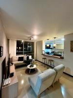 Apartamento Completo Poblado - Ubicacion Central con Parqueadero - B&B Medellín