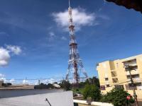 Quarto Queen com Ar, Bairro Nobre, Copa, mais Banheiro - B&B Campo Grande