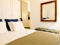 Apartment mit Balkon