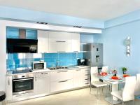 Apartamento de 1 dormitorio con balcón y vistas al mar