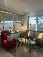 Къща за гости Бялата къща - B&B Debelets