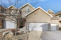 Large & Luxurious Home with Private Hot Tub and Fireplace - B&B Cottonwood Heights