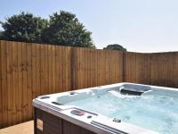2 Bed in Pontypool oc-58961 - Bed and Breakfast Mamhilad