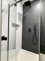 Modern Apartment in the Center of Żory - Ferienwohnung Sohrau