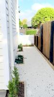 Banks Cottage Central city Free Parking Sleeps 6 - Bed and Breakfast Christchurch