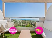Charming apartment with seaview and a pool - Chambres d'hôtes Manilva