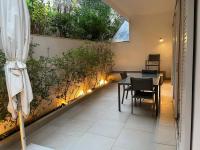Modern Studio in the heart of Vouliagmeni - Chambres d'hôtes Athènes
