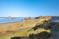 Dog-friendly oceanfront condo with beach access fireplace large deck-EV charger - B&B Bandon
