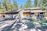 Mountain-view ranch house with fireplace W&D central AC & bikes - dog-friendly - B&B Black Butte Ranch