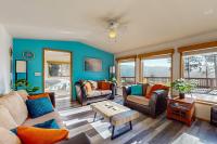 Gorgeous dog-friendly coastal escape with patio & amazing views! - B&B Brookings