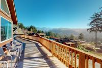 Gorgeous dog-friendly coastal escape with patio & amazing views! - B&B Brookings