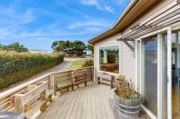 Charming home with WiFi deck & grill - 1 block to the beach - B&B Bandon