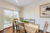 Beautiful Spacious Townhome close to downtown & UO with WiFi AC Fireplace - Chambres d'hôtes Eugene