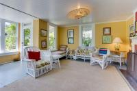 Historic home on one acre meadow near beach & golf - dog-friendly - B&B Gearhart
