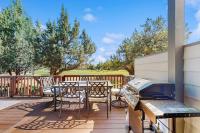 Cozy Townhouse Overlooking 1st Tee - access to Eagle Crest Resort Sports Center - Chambres d'hôtes Redmond