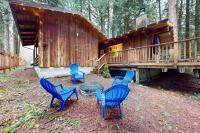 Secluded dog-friendly cabin with two fireplaces washer&dryer deck & firepit - B&B Rhododendron
