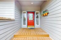 Light & bright family home with shared hot tub pool & more - B&B Redmond