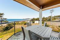 Oceanfront top floor condo with stunning views gas fireplace and grill - B&B Newport