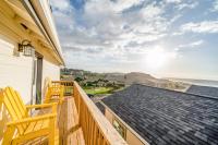 Coastal gem near the beach with spacious layout - walk to dining & shops - B&B Newport