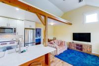 Seaside cottage with deck washer&dryer full kitchen & great location - B&B Newport