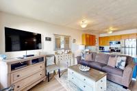 Modern oceanfront studio condo on Nye Beach with seasonal pool - Ferienwohnung Newport (Oregon)