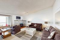 Sweeping Oceanfront Views Await Tranquil Condo with Balcony Beach Access W&D - Ferienwohnung Brookings
