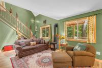 Recently remodeled riverfront home with fireplace firepit & W&D - dog-friendly - Ferienwohnung Rhododendron