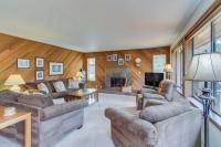 Cabin with Private Hot Tub Near the Deschutes River - Free SHARC access - Ferienwohnung Sunriver