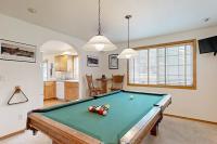 Modern home with game room SHARC passes deck & bikes - 2 miles to Village - B&B Sunriver