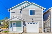 Modern home with fenced yard 4 blocks from the beach & downtown - B&B Seaside