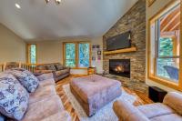 Charming home with hot tub fireplace & W&D - in great Government Camp location - B&B Government Camp