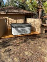 Yurt-style Home with Wraparound Deck SHARC Passes & WiFi - Chambres d'hôtes Sunriver