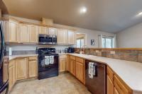 Charming home in wooded setting with deck BBQ grill WiFi and fireplace - B&B Sunriver