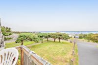 Whimsical Oceanview Home with Private Hot Tub & Nearby Beach Access - Dogs OK - B&B Waldport