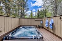 Sunny sanctuary with pool hot tub sauna grill fireplace W&D and New AC - B&B Sunriver