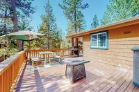 Charming riverfront bungalow dog-friendly firepit dock & W&D - Bed and Breakfast Sunriver