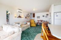 Dreamy coastal getaway with stunning ocean views washer&dryer free WiFi cable - Ferienwohnung Waldport