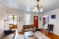 Restored Victorian Home with Free High-Speed WiFi & washer&dryer - Chambres d'hôtes Long Beach