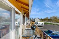 Dog-friendly condo by the beach & close to downtown with river views - B&B Seaside