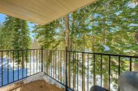 Charming Condo with Shared Hot Tub Pool Resort Amenities - Close to Ski & Beach - B&B Carnelian Bay