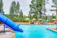 Ski-in-ski-out condo with pool hot tub sauna & breathtaking views - dog-friendly - B&B Kingswood Estates