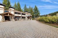 Cozy Condo with Wood Fireplace Mountain Views- Walk to Lifts - Bed and Breakfast Olympic Valley