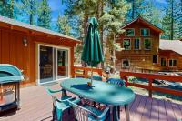 Dog-Friendly Tahoe City House Near Hiking and Skiing - Walk to Lake - Chambres d'hôtes Tahoe City