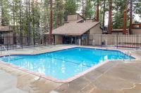 Cozy and Convenient Condo with Fireplace Deck W&D Close to Town Lake Trails - Chambres d'hôtes Tahoe City